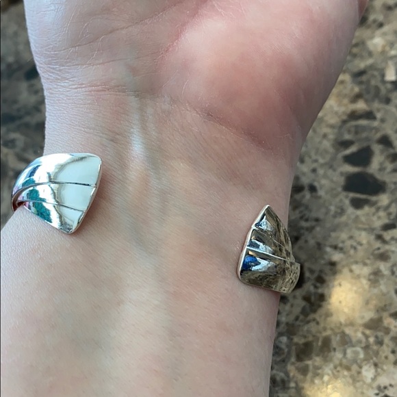 Sterling silver bangle bracelet - Picture 3 of 5